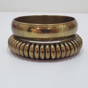 Vintage Brass Tone Metal Bangle Bracelets 3D Ribbed & Smooth Unpolished Patina